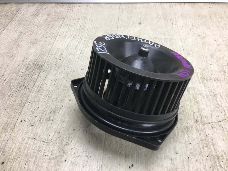 Моторчик печки задний PATHFINDER R52 12-21 2014 R52 3.5 VQ35DE Моторчик печки задний PATHFINDER R52 12-21 2014 R52 3.5 VQ35DE