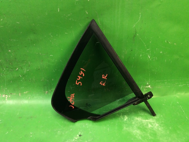 Стекло двери глухое заднее правое VOLKSWAGEN JETTA USA 10-17 2011 162 CBTA 2.5L 5C6 845 214 Б/У