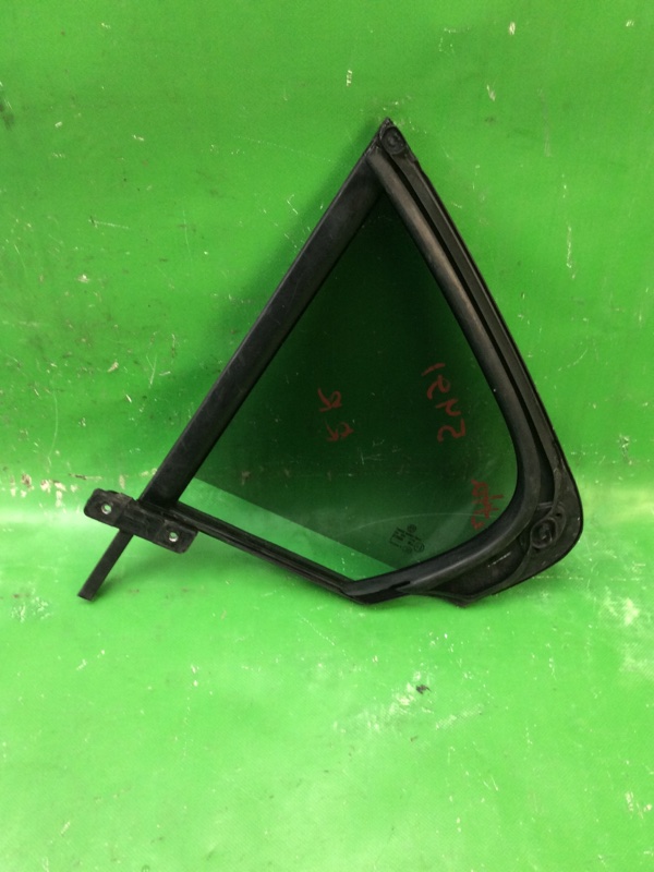 Стекло двери глухое заднее правое VOLKSWAGEN JETTA USA 10-17 162 CBTA 2.5L