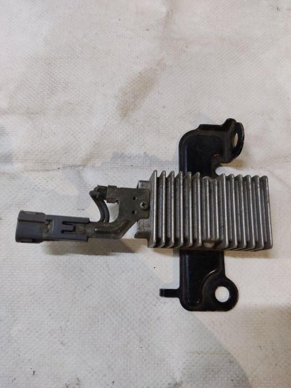 Запчасть резистор топливного насоса LEXUS LX570 07-15 23080-50061 Б/У Резистор топливного насоса LEXUS LX570 07-15 23080-50061 Б/У