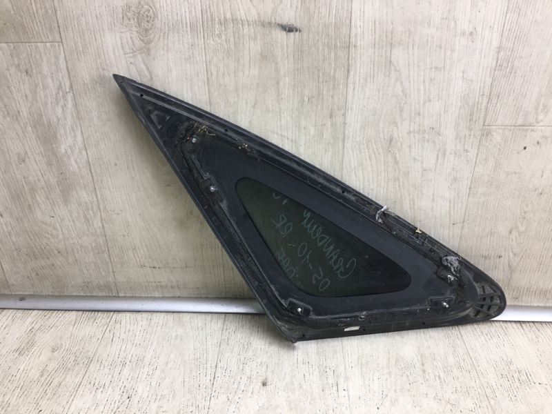 Стекло в кузов заднее правое HYUNDAI GRANDEUR 05-11 TG 3.3 G6DB