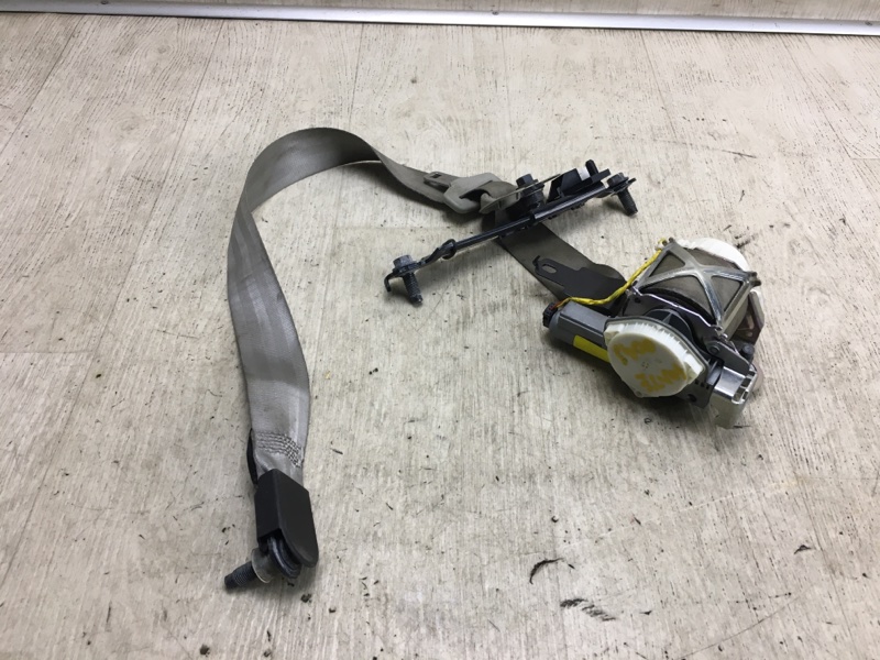 Ремень безопасности передний левый KIA FORTE/CERATO TD 08-13 2009 TD 2.0 G4KD 88820-1M5008O Б/У