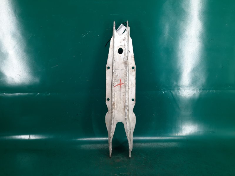 Рычаг задней подвески поперечный нижний INFINITI QX30 16-20 2018 Внедорожник 2.0 20PET 551B0-5DJ0A Б/У