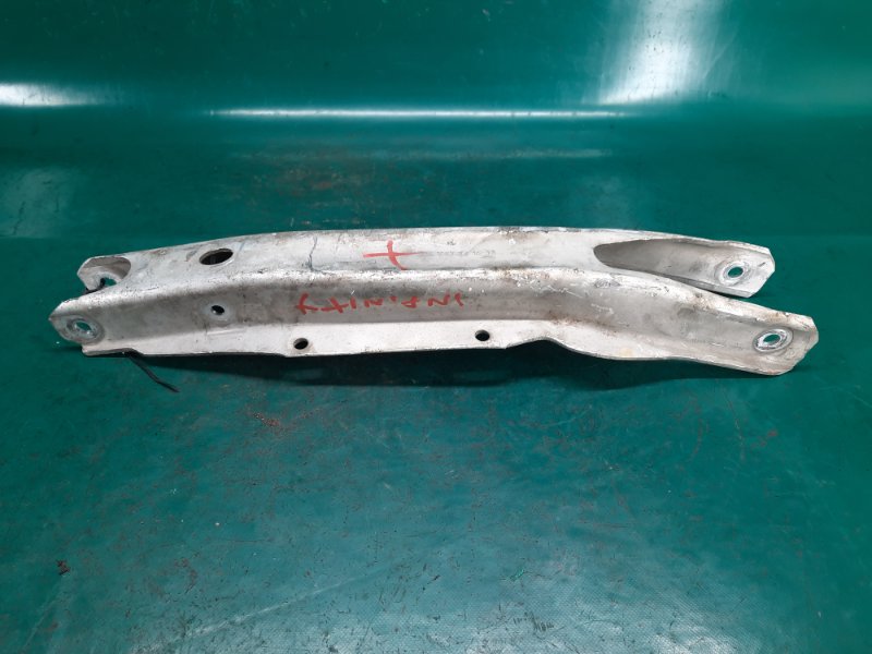 Рычаг задней подвески поперечный нижний QX30 16-20 2018 Внедорожник 2.0 20PET