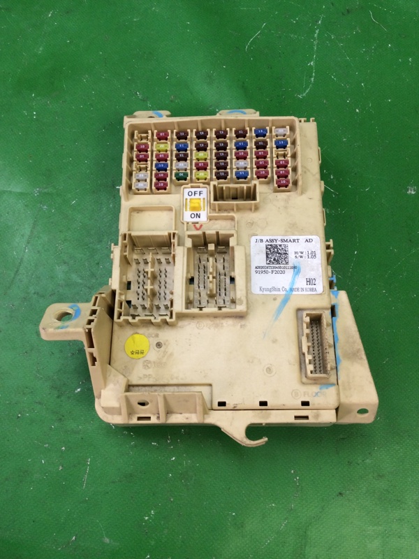 Блок предохранителей салон ELANTRA AD 16- 2016 AD 2.0 G4NH