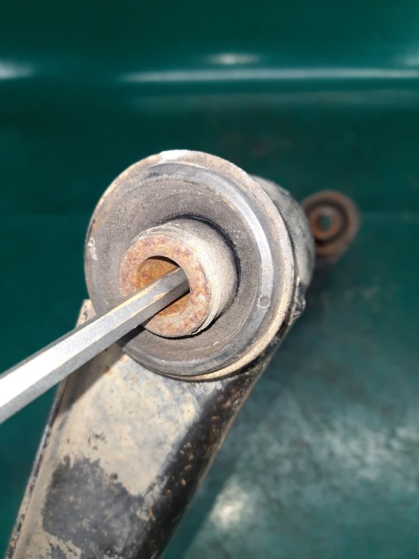 Рычаг передней подвески верхний левый QX56 / TITAN / ARMADA 04-16 2006 Внедорожник VK56DE