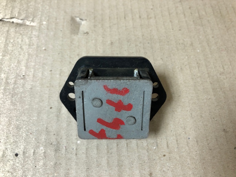 Запчасть резистор печки SUBARU FORESTER SG 02-07 2003 Внедорожник 2.5 EJ251 72226SA000 Б/У Резистор печки SUBARU FORESTER SG 02-07 2003 Внедорожник 2.5 EJ251 72226SA000 Б/У