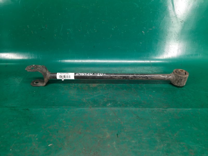 Запчасть рычаг задней подвески продольный TOYOTA CAMRY 20 96-02 2000 Седан 2.2 Б/У Рычаг задней подвески продольный TOYOTA CAMRY 20 96-02 2000 Седан 2.2 Б/У