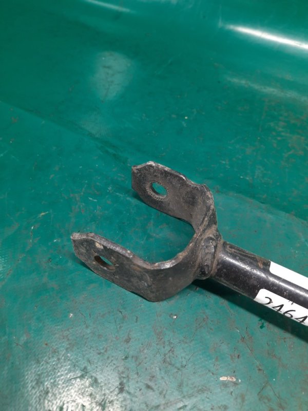 Рычаг задней подвески продольный TOYOTA CAMRY 20 96-02 Седан 2.2 Рычаг задней подвески продольный TOYOTA CAMRY 20 96-02 Седан 2.2