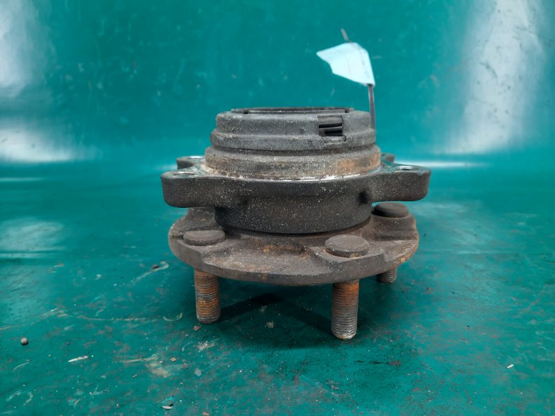 Ступица передняя правая M35/M45 04-10 2006 Седан 3.5 VQ35DE