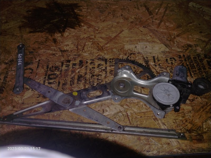 Стеклоподъемник передний левый LEXUS GS350 GS300 05-11 69802-30260 Б/У