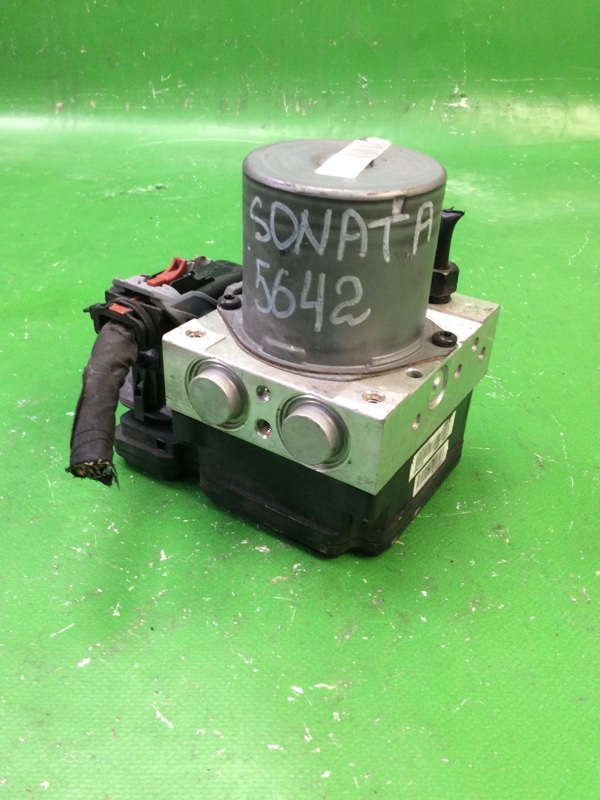 Блок ABS HYUNDAI SONATA LF 2014- LF 2.4 G4KJ Блок ABS HYUNDAI SONATA LF 2014- LF 2.4 G4KJ