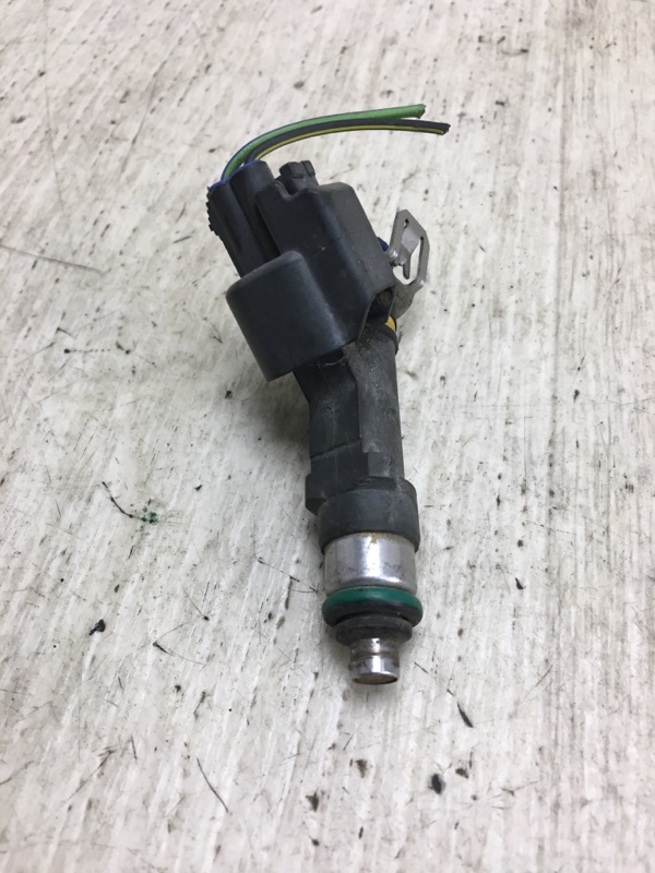 Форсунка топливная MAZDA 6 GG 02-07 L3