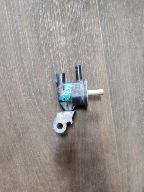 Запчасть клапан электромагнитный (вакуумный) LEXUS GS350 GS300 05-11 Б/У Клапан электромагнитный (вакуумный) LEXUS GS350 GS300 05-11 Б/У