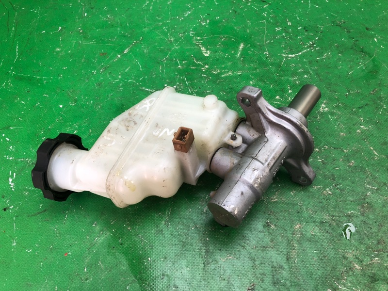 Главный тормозной цилиндр HYUNDAI SONATA YF 10-14 YF 2.4 G4KJ Главный тормозной цилиндр HYUNDAI SONATA YF 10-14 YF 2.4 G4KJ