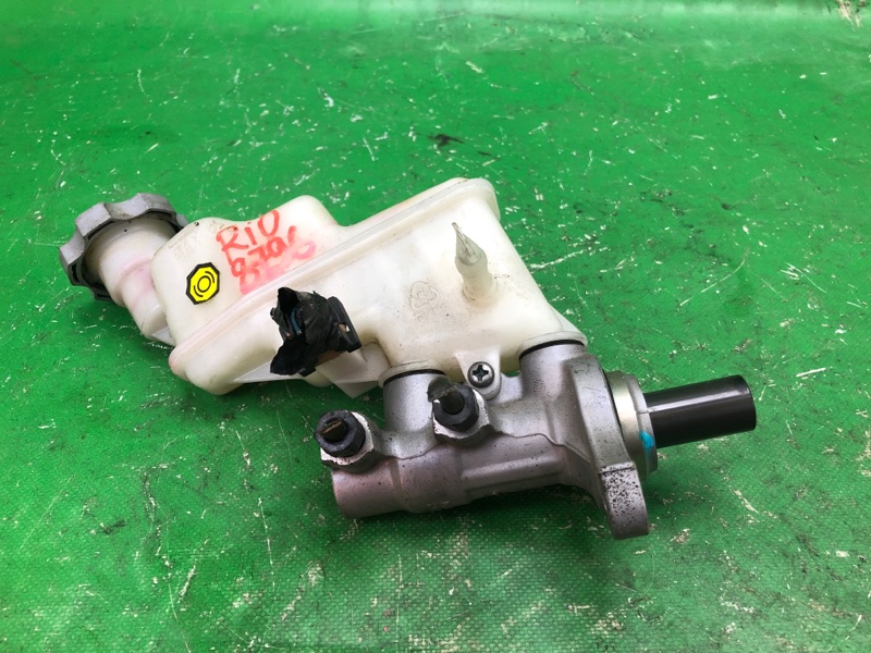 Главный тормозной цилиндр KIA RIO UB 2011-2017 2012 UB 1.6 G4FD 58510-1R200 Б/У