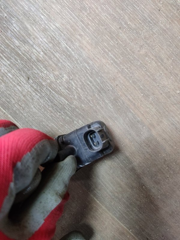 Клапан электромагнитный (вакуумный) TOYOTA CAMRY 40 06-11