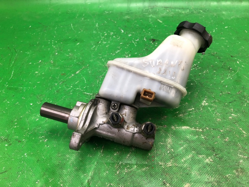 Главный тормозной цилиндр KIA SORENTO XM 09-14 2012 XM 2.4 G4KJ 58510-1U801 Б/У