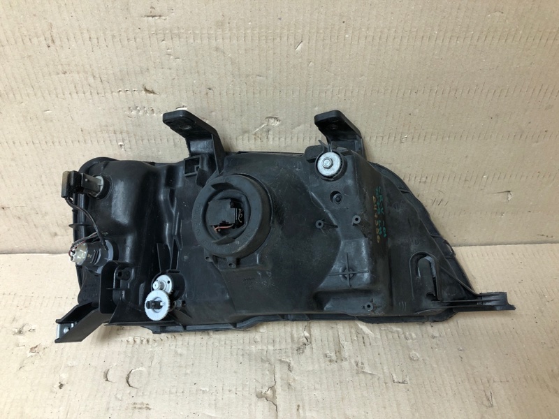 Фара левая CRV 95-01 2000 Внедорожник 2.0 B20Z2