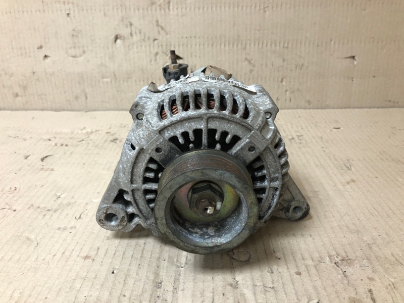 Генератор TOYOTA AVALON 99-05 2001 3.0 27060-0A050 Б/У