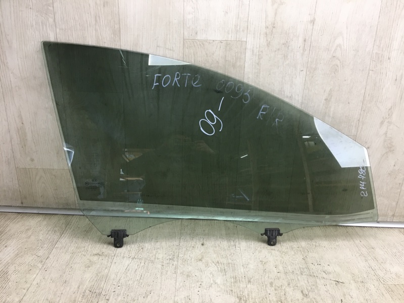 Стекло двери переднее правое KIA FORTE/CERATO TD 08-13 2009 TD 2.0 G4KD 82421-1M010 Б/У