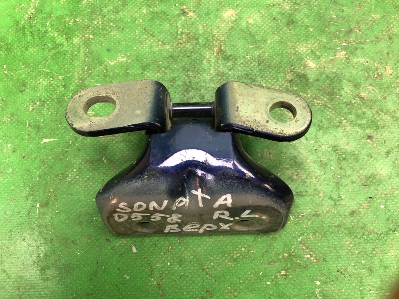 Петля двери верхняя задняя левая SONATA YF 10-14 2013 YF 2.4 G4KJ Петля двери верхняя задняя левая SONATA YF 10-14 2013 YF 2.4 G4KJ