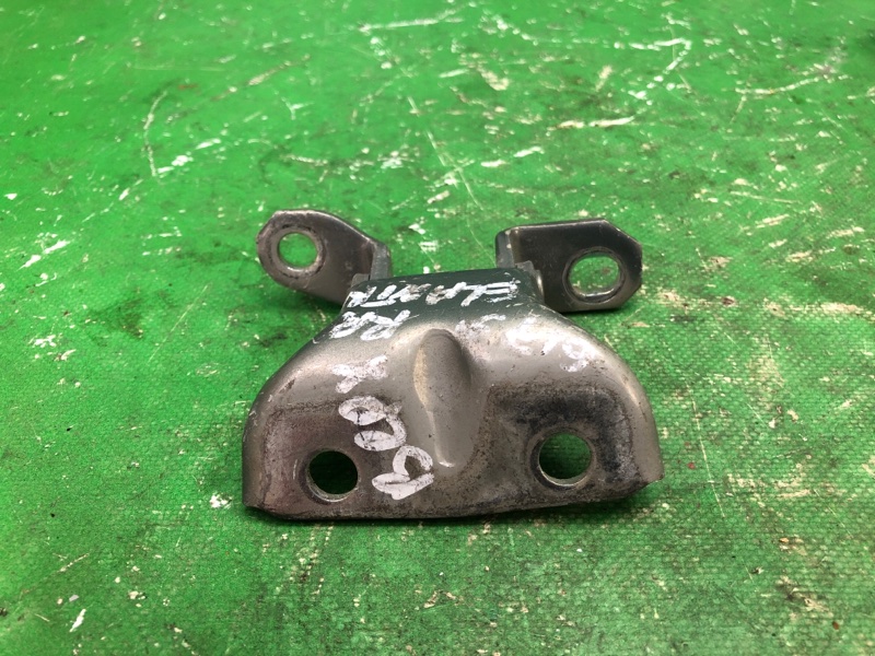 Петля двери верхняя задняя правая HYUNDAI ELANTRA HD 06-11 2009 HD 2.0 G4GC 79420-2D000 Б/У