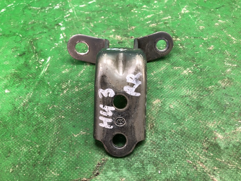 Петля двери нижняя правая HYUNDAI ELANTRA HD 06-11 2009 HD 2.0 G4GC 79320-2H000 Б/У