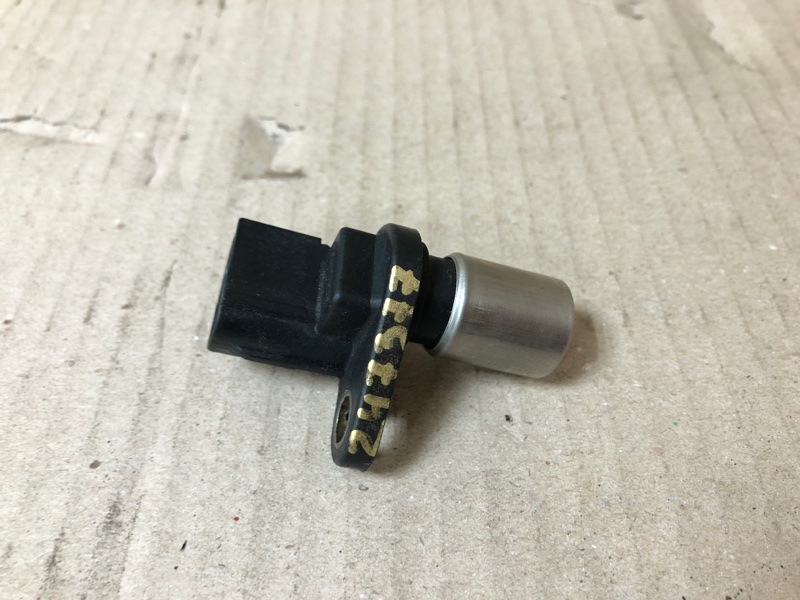 Датчик положения коленвала AVALON 99-05 2001 3.0