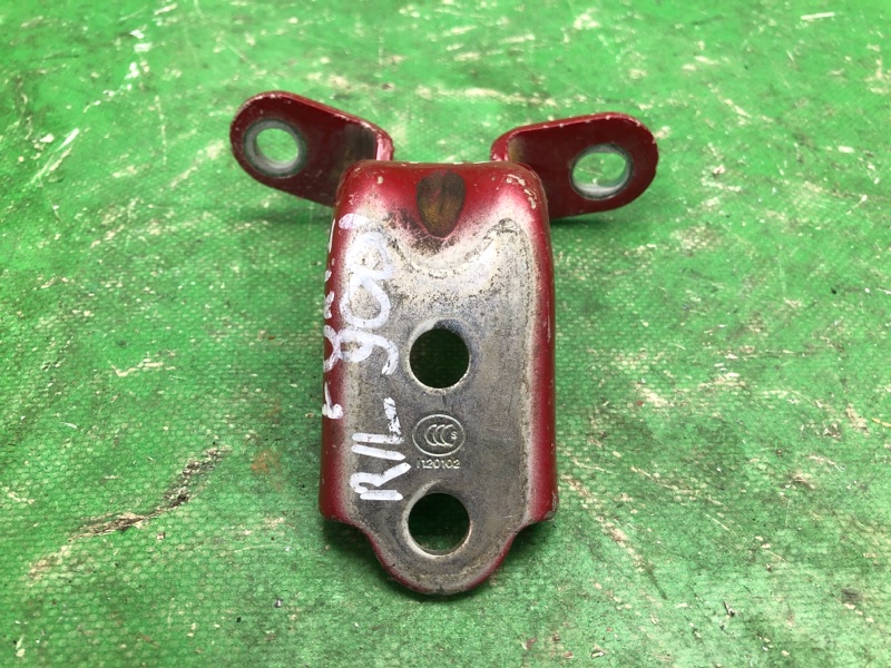 Петля двери нижняя задняя левая KIA FORTE YD 12- 2015 YD 1.8 G4NB 79310-2E000 Б/У