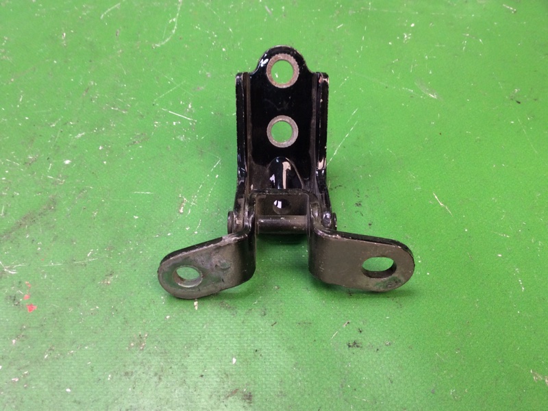 Запчасть петля двери нижняя задняя левая KIA OPTIMA JF 15-20 2018 JF 2.4 G4KJ 79310-3K000 Б/У Петля двери нижняя задняя левая KIA OPTIMA JF 15-20 2018 JF 2.4 G4KJ 79310-3K000 Б/У