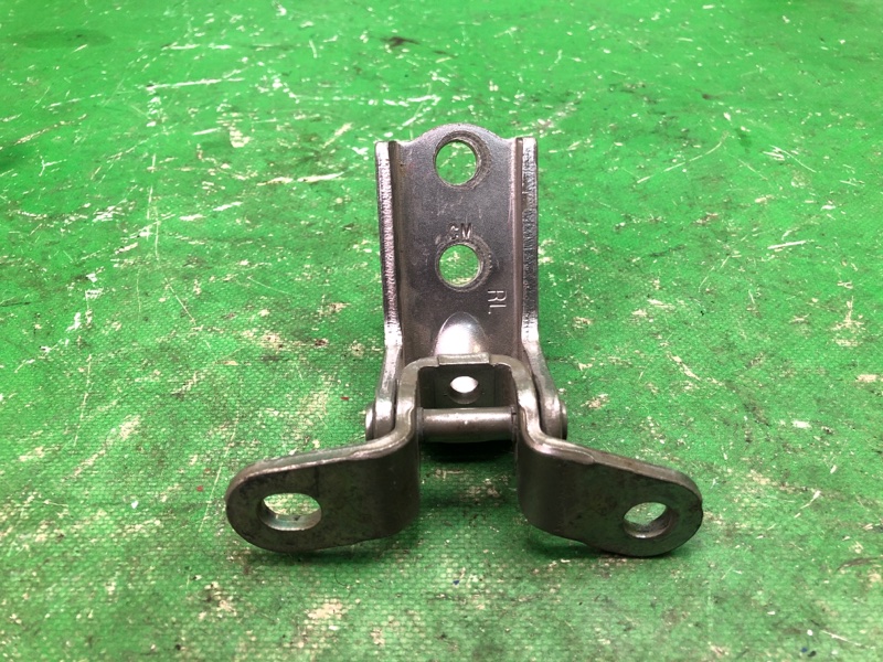 Петля двери нижняя задняя правая KIA SORENTO XM 09-14 2012 XM 2.4 G4KJ 79360-2B020 Б/У