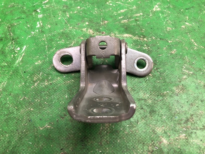 Петля двери нижняя задняя левая SORENTO XM 09-14 2012 XM 2.4 G4KJ