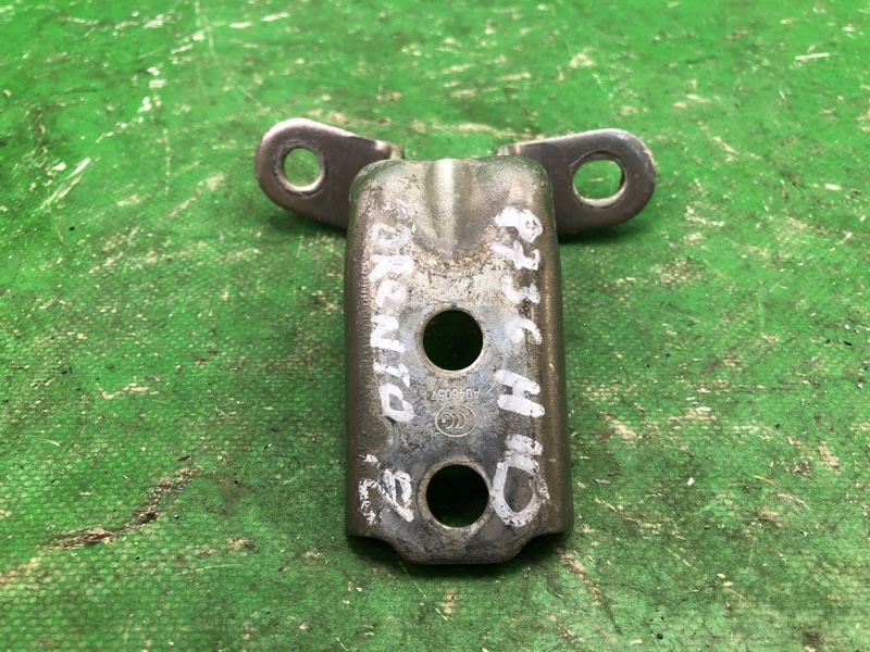 Петля двери нижняя передняя правая SORENTO XM 09-14 2012 XM 2.4 G4KJ