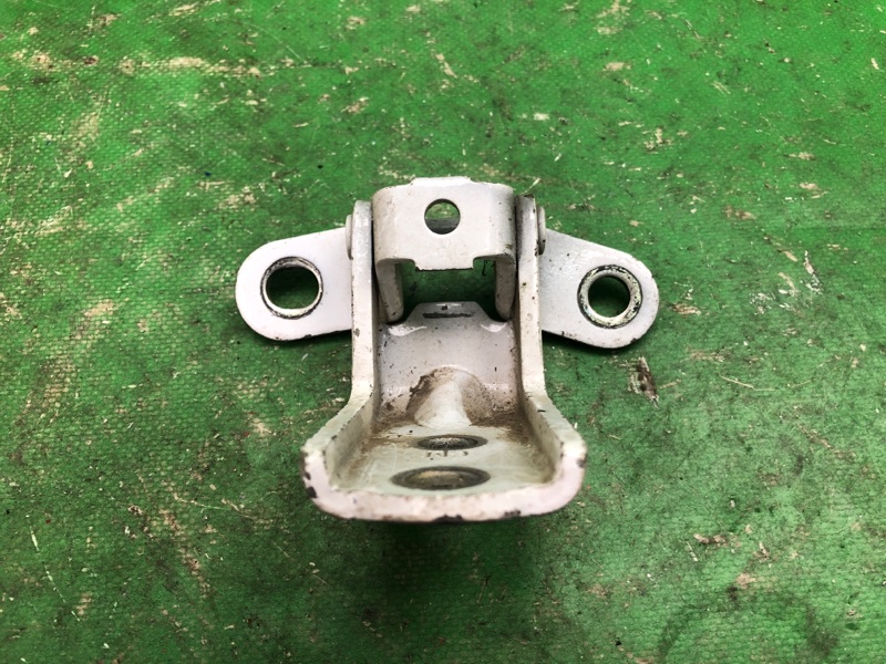 Петля двери нижняя задняя левая KIA SORENTO XM 09-14 XM 2.4 G4KE