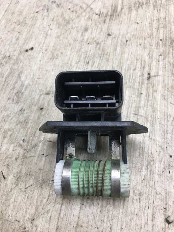 Резистор вентилятора радиатора KIA FORTE/CERATO TD 08-13 TD 2.0 G4KD