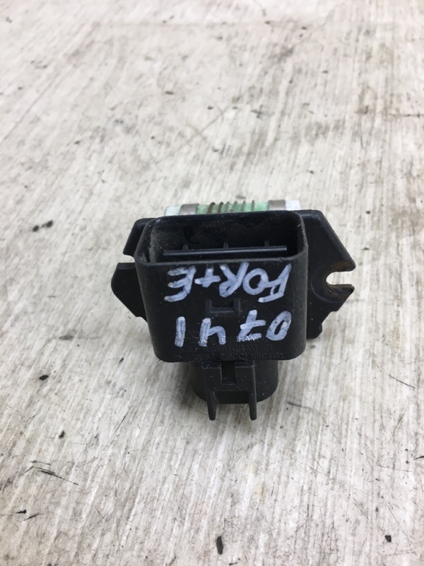 Резистор вентилятора радиатора FORTE/CERATO TD 08-13 2009 TD 2.0 G4KD