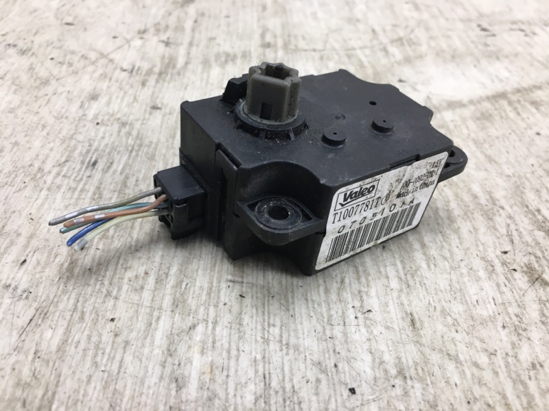 Моторчик заслонки печки NISSAN LEAF 10-17