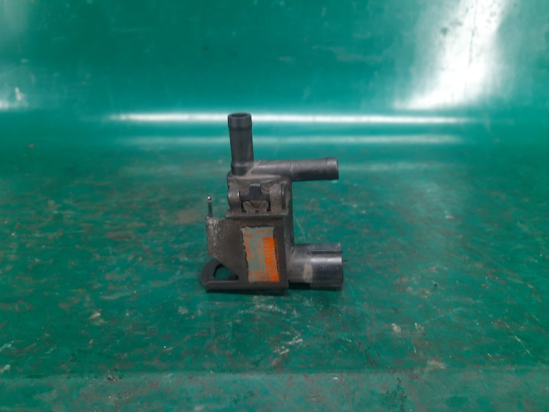 Клапан электромагнитный (вакуумный) RAV4 00-05 2000 Внедорожник 2.0 1AZ-FE Клапан электромагнитный (вакуумный) RAV4 00-05 2000 Внедорожник 2.0 1AZ-FE