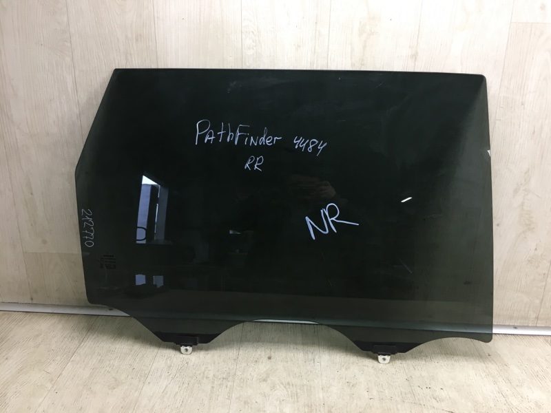 Стекло двери заднее правое NISSAN PATHFINDER R52 12-21 2018 R52 3.5 VQ35DD 82300-3KA1A Б/У