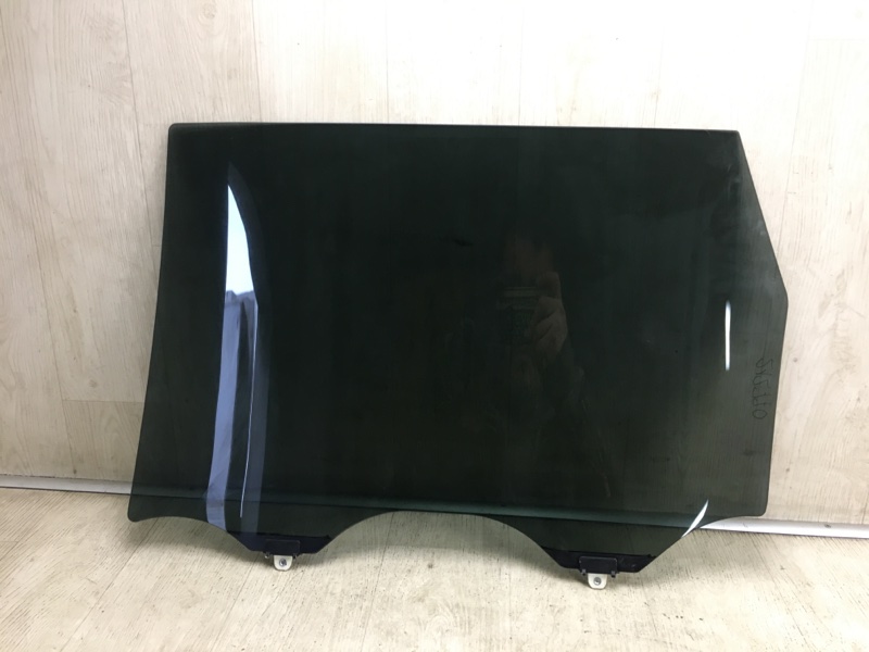 Стекло двери заднее правое NISSAN PATHFINDER R52 12-21 R52 3.5 VQ35DD