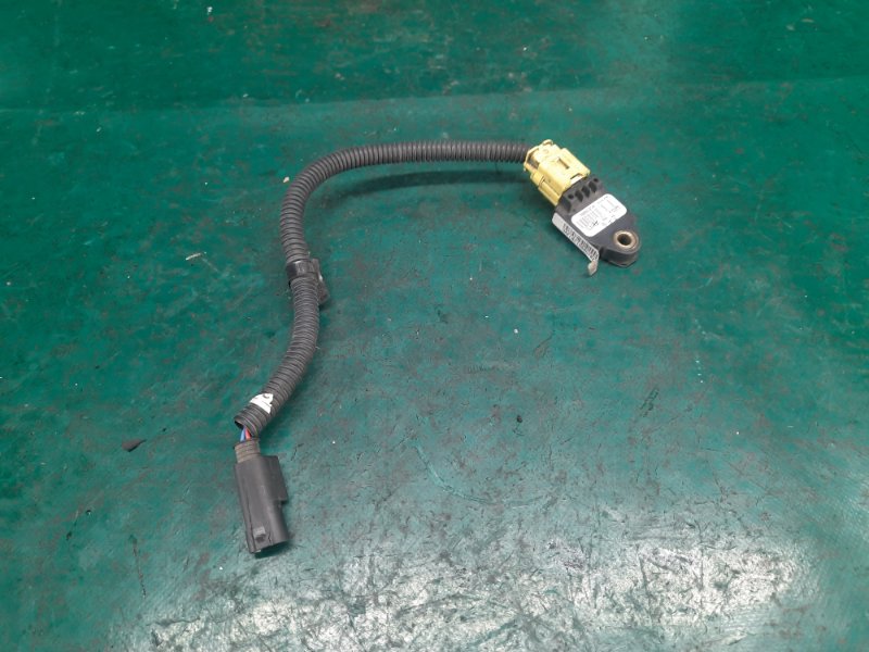 Запчасть датчик удара передний левый HYUNDAI SONATA YF 10-14 2013 Седан 2.4 95920-0A100 Б/У Датчик удара передний левый HYUNDAI SONATA YF 10-14 2013 Седан 2.4 95920-0A100 Б/У