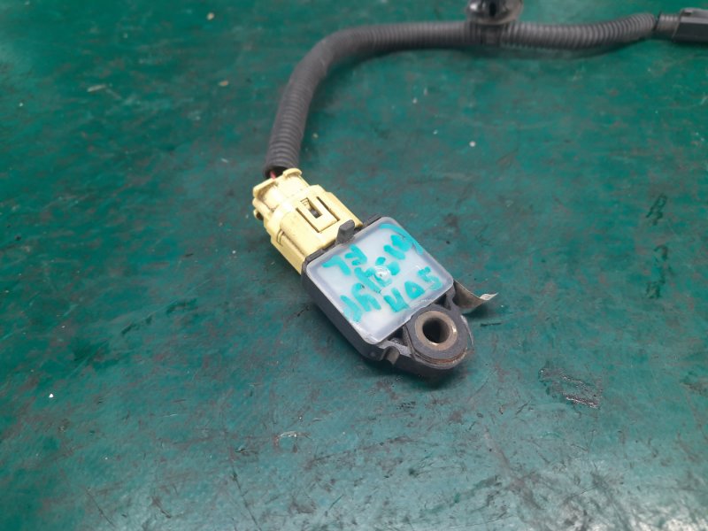 Датчик удара передний левый SONATA YF 10-14 2013 Седан 2.4 Датчик удара передний левый SONATA YF 10-14 2013 Седан 2.4