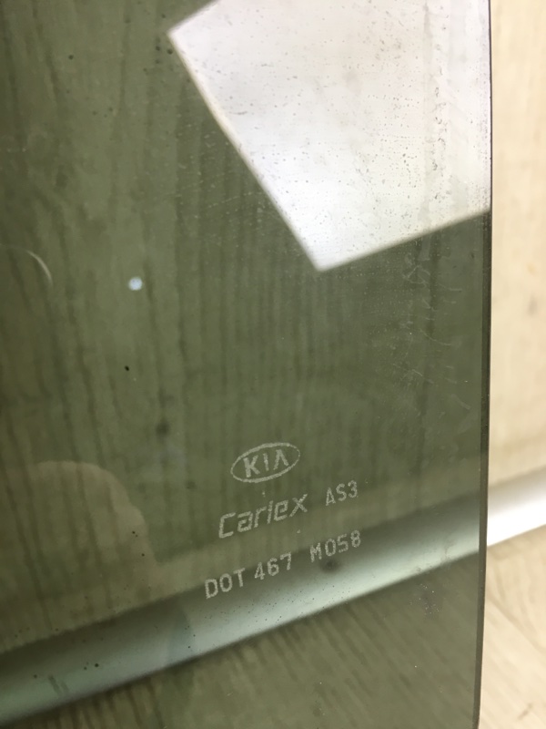 Стекло двери заднее левое SORENTO XM 09-14 2012 XM 2.4 G4KJ