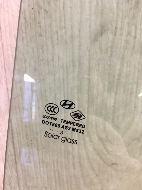 Стекло двери заднее правое ELANTRA MD 10-15 2013 MD 1.8 G4NB