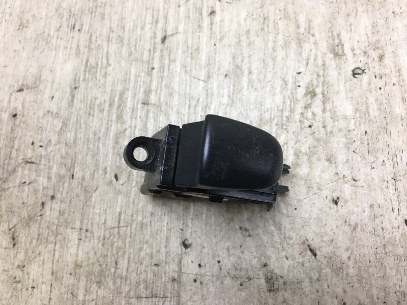 Кнопка стеклоподъемника задняя левая NISSAN LEAF 10-17 25411-1KL5A Б/У