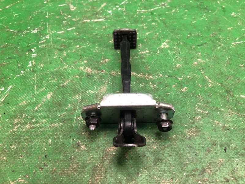 Запчасть ограничитель двери передний KIA OPTIMA TF 11-16 2013 TF 2.4 G4KJ 79380-2T000 Б/У Ограничитель двери передний KIA OPTIMA TF 11-16 2013 TF 2.4 G4KJ 79380-2T000 Б/У