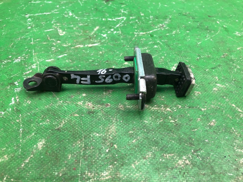 Ограничитель двери передний KIA OPTIMA JF 15-20 JF 2.4 G4KJ Ограничитель двери передний KIA OPTIMA JF 15-20 JF 2.4 G4KJ