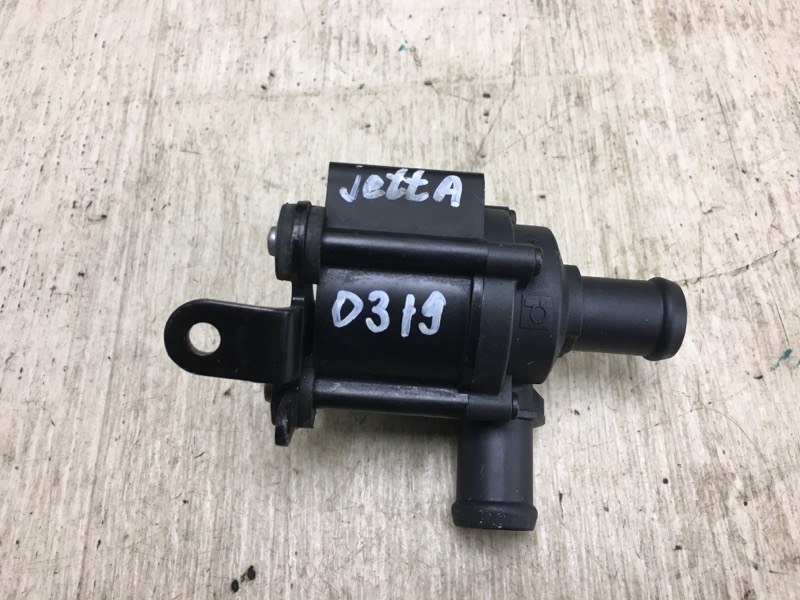 Запчасть помпа охлаждения электрическая VOLKSWAGEN JETTA USA 10-17 2013 162 1.8 CPRA 5C0 965 561 Б/У Помпа охлаждения электрическая VOLKSWAGEN JETTA USA 10-17 2013 162 1.8 CPRA 5C0 965 561 Б/У