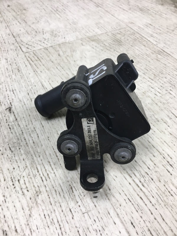 Помпа охлаждения электрическая JETTA USA 10-17 2013 162 1.8 CPRA Помпа охлаждения электрическая JETTA USA 10-17 2013 162 1.8 CPRA